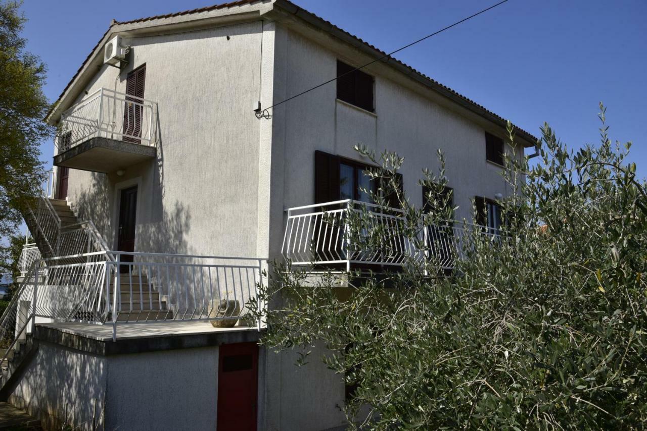 Apartments Maestral Malinska Exterior foto